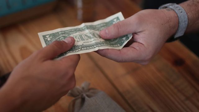 Employers Forecast Consistent Pay Growth Amid Economic Challenges