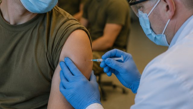 US Air Force Reinstates Flu Shot Requirement Amid Outbreak