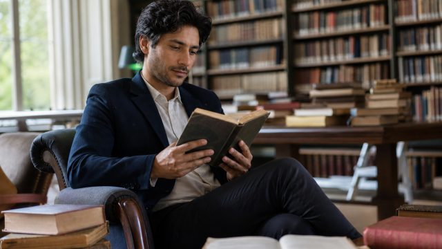 Reviving the Classics: The Modern Resurgence of Classical Literature
